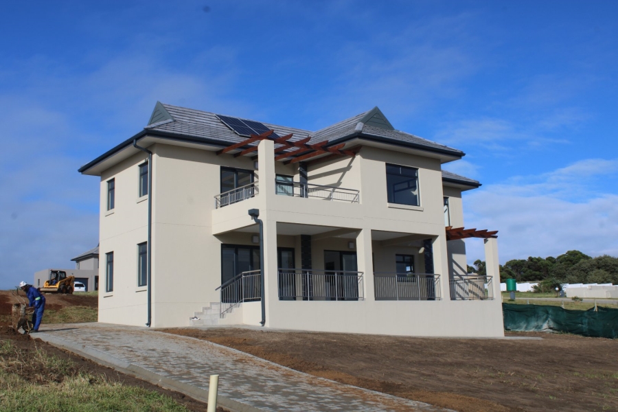 4 Bedroom Property for Sale in Kidds Beach Eastern Cape